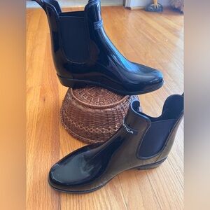 Nautica Women's Glossy Black Chelsea Rain Boots